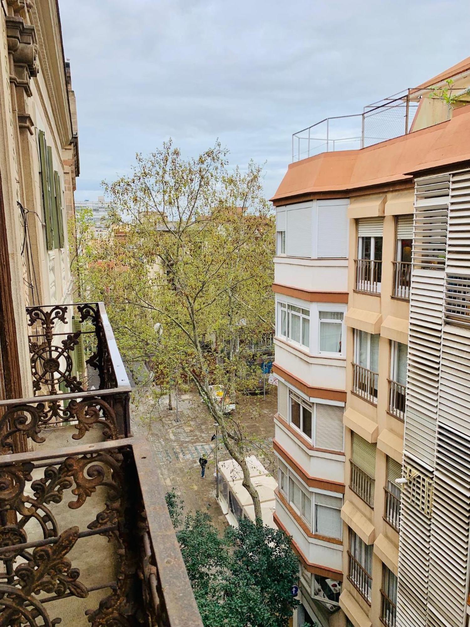 Apartments Gaudi Барселона Екстер'єр фото